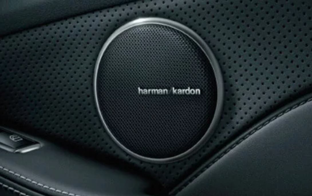 Van glasvezel naar koper voor Mercedes-voertuigen met Harman Kardon-installatie - Cartop Automotive