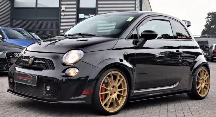 Radio installatie problemen in de Fiat 500 Abarth - Cartop Automotive